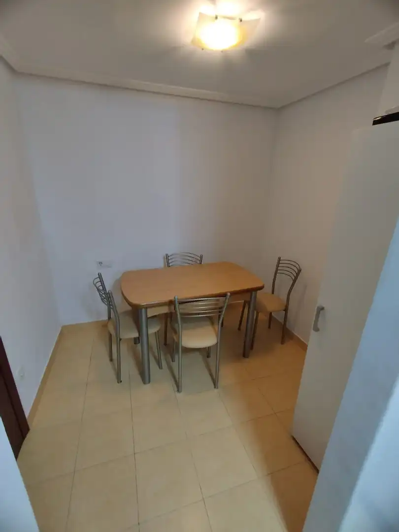 Dining room of Flat for rent in Vigo   with Heating, Parquet flooring and Storage room