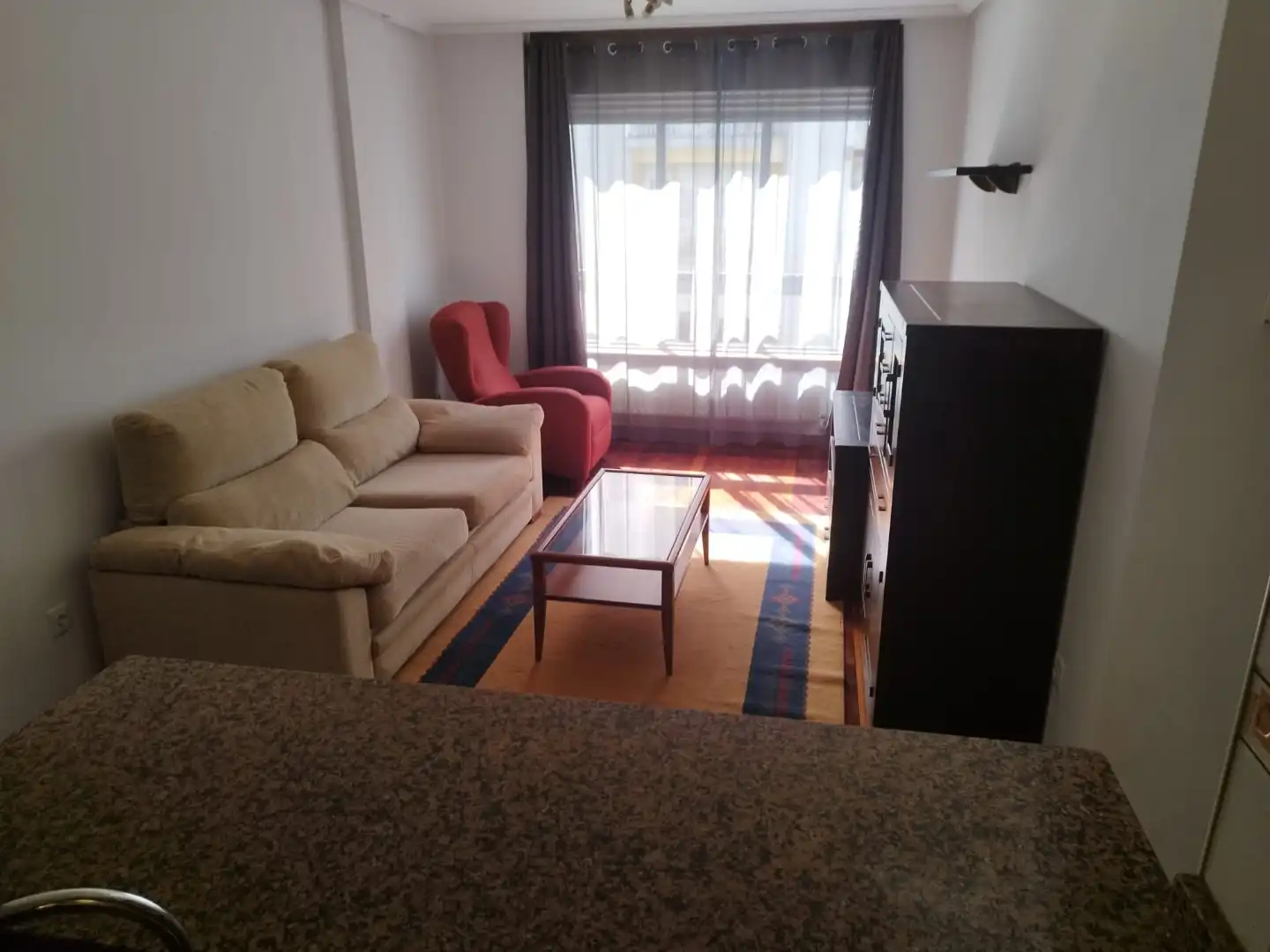Living room of Flat for rent in Vigo   with Heating, Parquet flooring and Storage room
