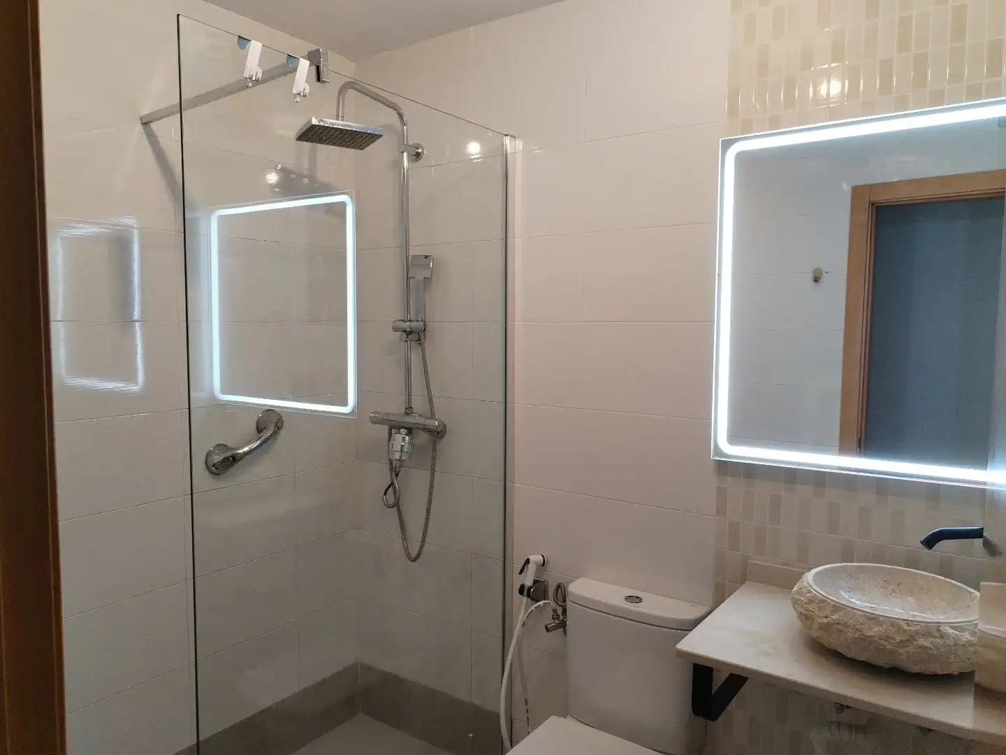 Badezimmer von Wohnung zur Miete in Torrevieja mit Klimaanlage, Heizung und Terrasse
