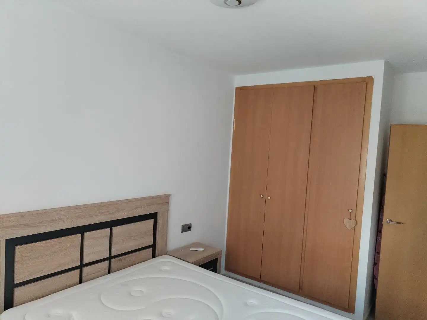 Schlafzimmer von Wohnung zur Miete in Torrevieja mit Klimaanlage, Heizung und Terrasse
