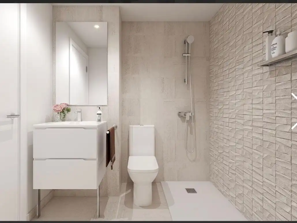 Flat for rent in Calle Mediodia, 9, Añoreta Baja Bathroom of Flat for rent in Rincón de la Victoria with Terrace, Storage room and Swimming Pool