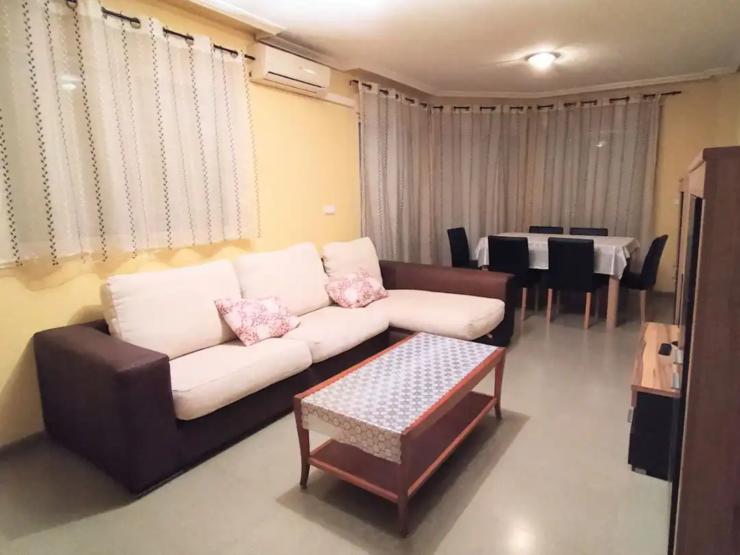 Room in Calle San Pascual, 55, Norte Living room of Flat for share in San Vicente del Raspeig / Sant Vicent del Raspeig with Air Conditioner, Furnished and Balcony