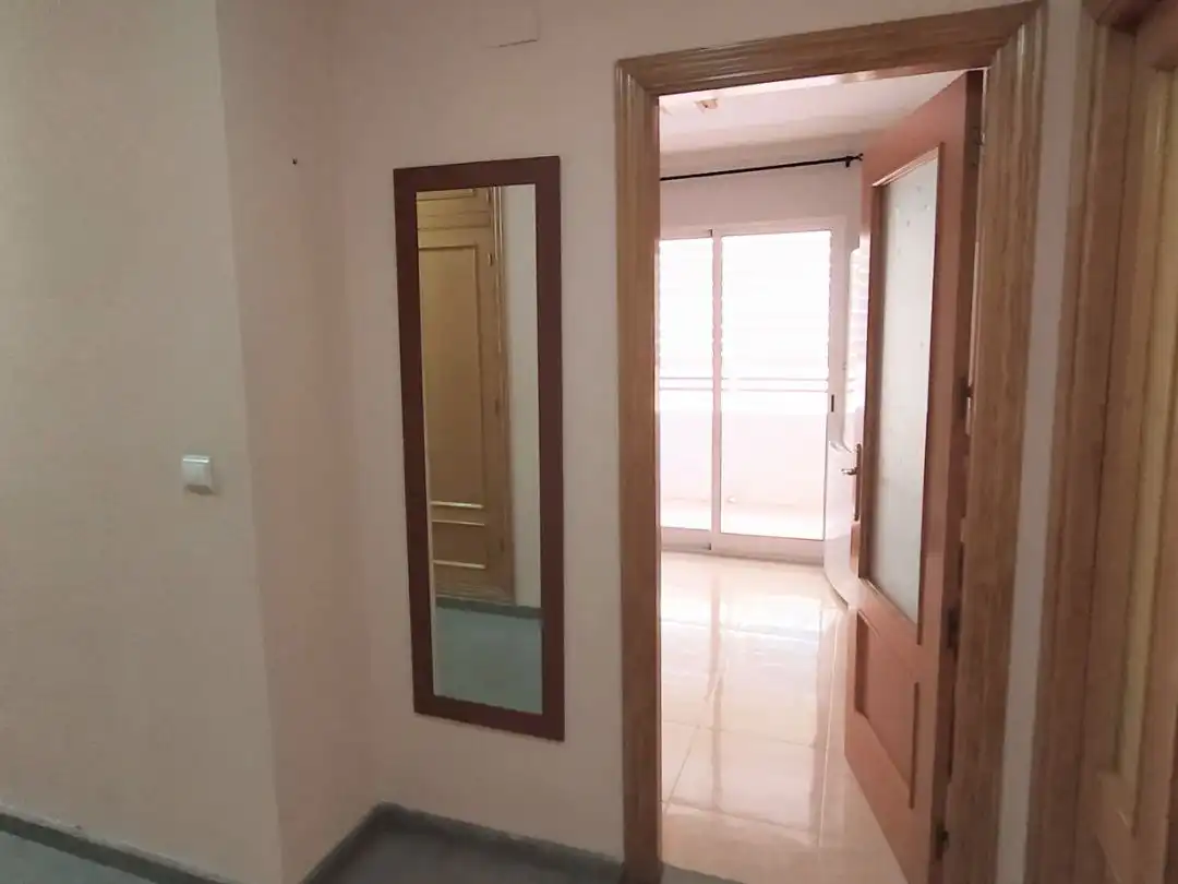 Room in Calle San Pascual, 55, Norte Flat for share in San Vicente del Raspeig / Sant Vicent del Raspeig with Air Conditioner, Furnished and Balcony