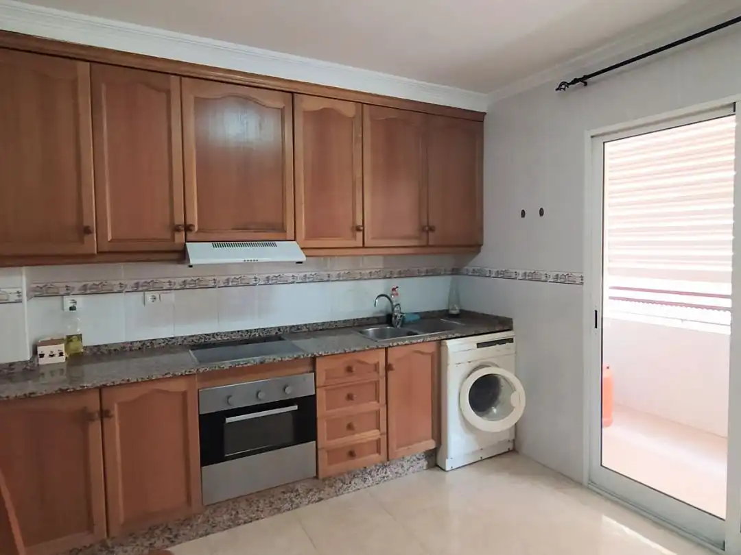 Room in Calle San Pascual, 55, Norte Kitchen of Flat for share in San Vicente del Raspeig / Sant Vicent del Raspeig with Air Conditioner, Furnished and Balcony