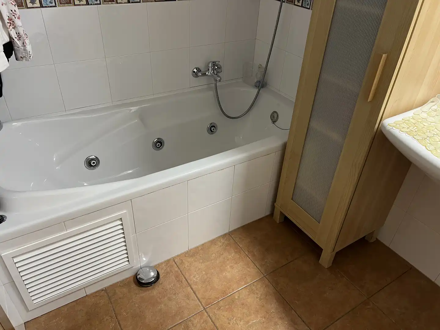 Flat for sale in Travesia del General Torres, 15, Cabezo de Torres Bathroom of Flat for sale in Murcia with Air Conditioner, Heating and Storage room