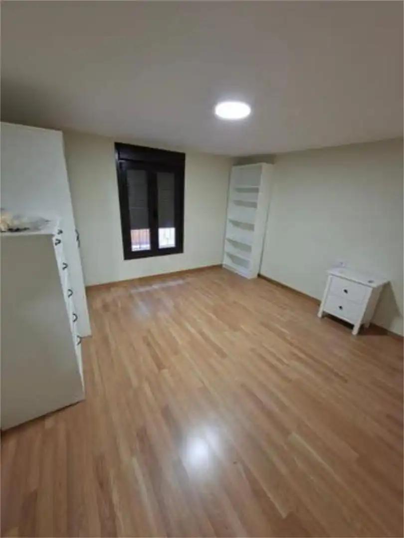 Apartamento de alquiler en Laguardia Habitación de Apartamento de alquiler en Laguardia con Trastero y Amueblado
