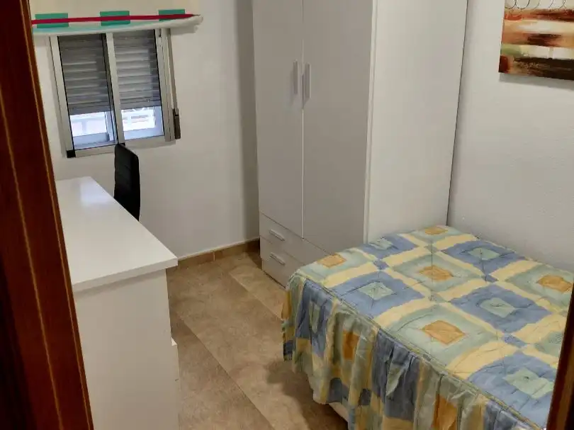 Flat for rent in Calle la Roche Sur Yon, 1, Nuevo Cáceres Bedroom of Flat for rent in Cáceres with Air Conditioner, Furnished and Balcony