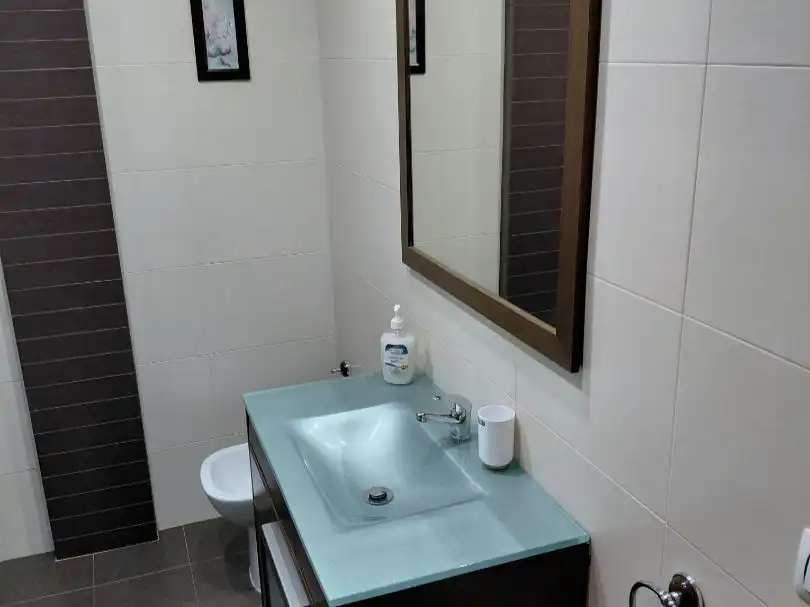 Flat for rent in Calle la Roche Sur Yon, 1, Nuevo Cáceres Bathroom of Flat for rent in Cáceres with Air Conditioner, Furnished and Balcony