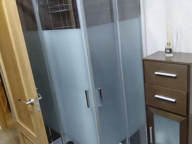 Flat for rent in Calle la Roche Sur Yon, 1, Nuevo Cáceres Bathroom of Flat for rent in Cáceres with Air Conditioner, Furnished and Balcony