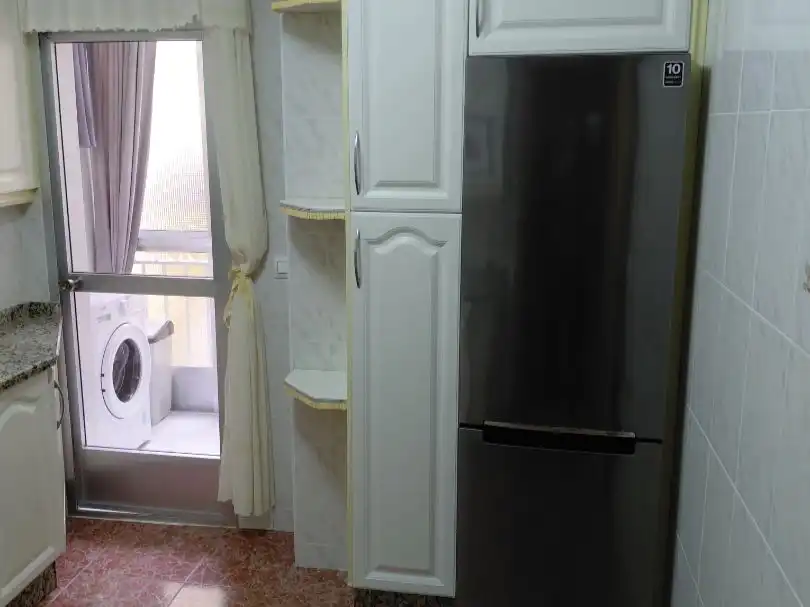 Flat for rent in Calle la Roche Sur Yon, 1, Nuevo Cáceres Kitchen of Flat for rent in Cáceres with Air Conditioner, Furnished and Balcony