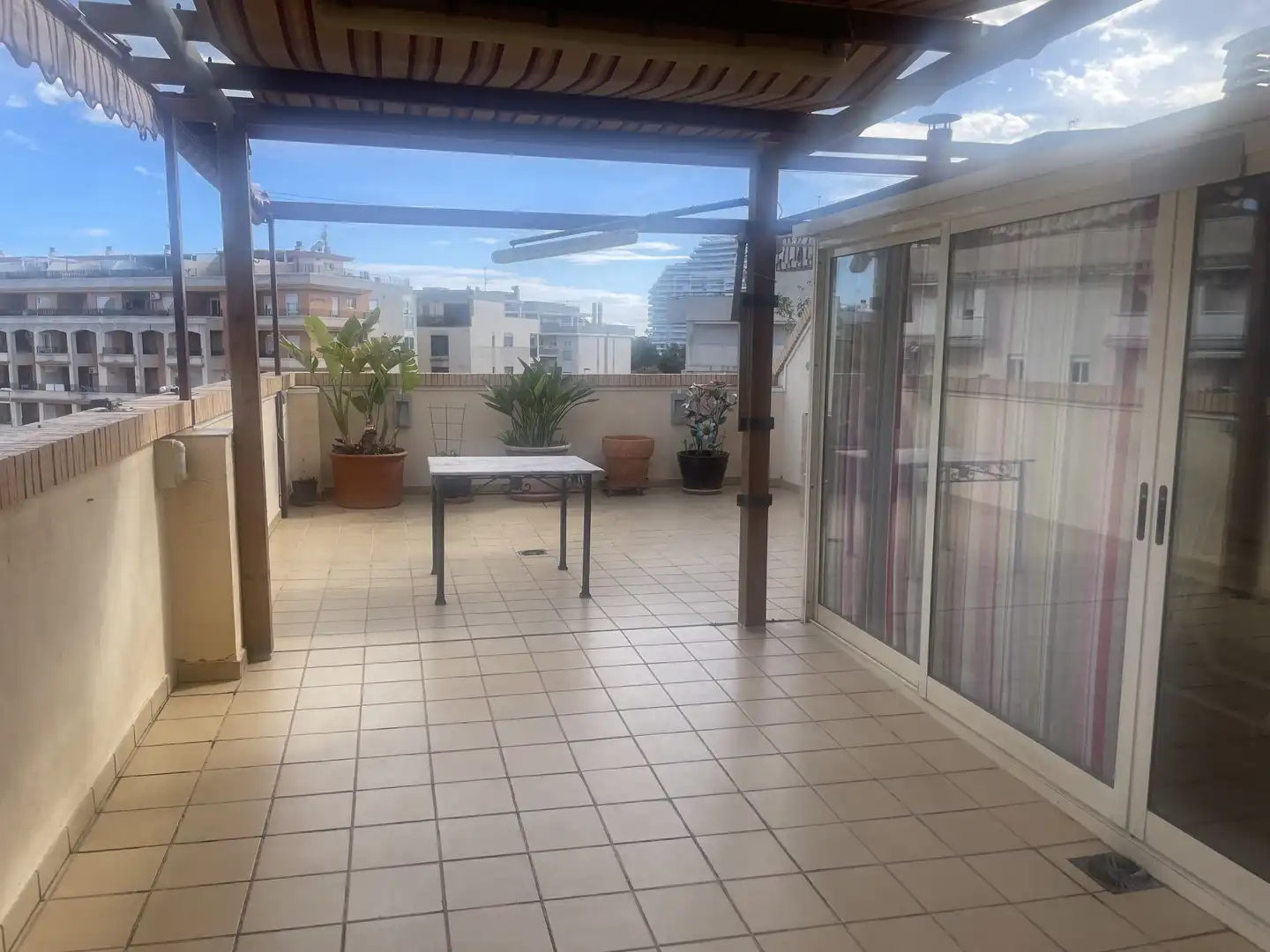 Attic for rent in Carrer Poeta Llombart, 5, Canet d'En Berenguer Terrace of Attic for rent in Canet d'En Berenguer with Air Conditioner, Terrace and Swimming Pool