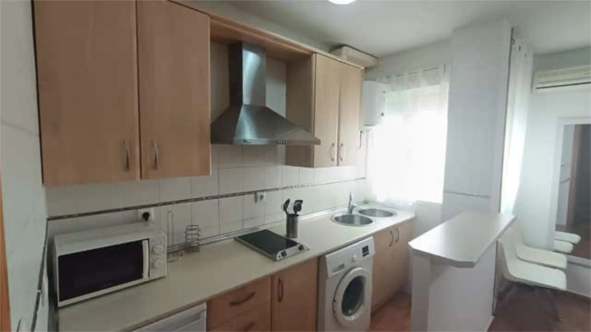 Apartament de lloguer a San Bartolomé - Millán de Priego Cuina de Apartament de lloguer en Jaén amb Moblat