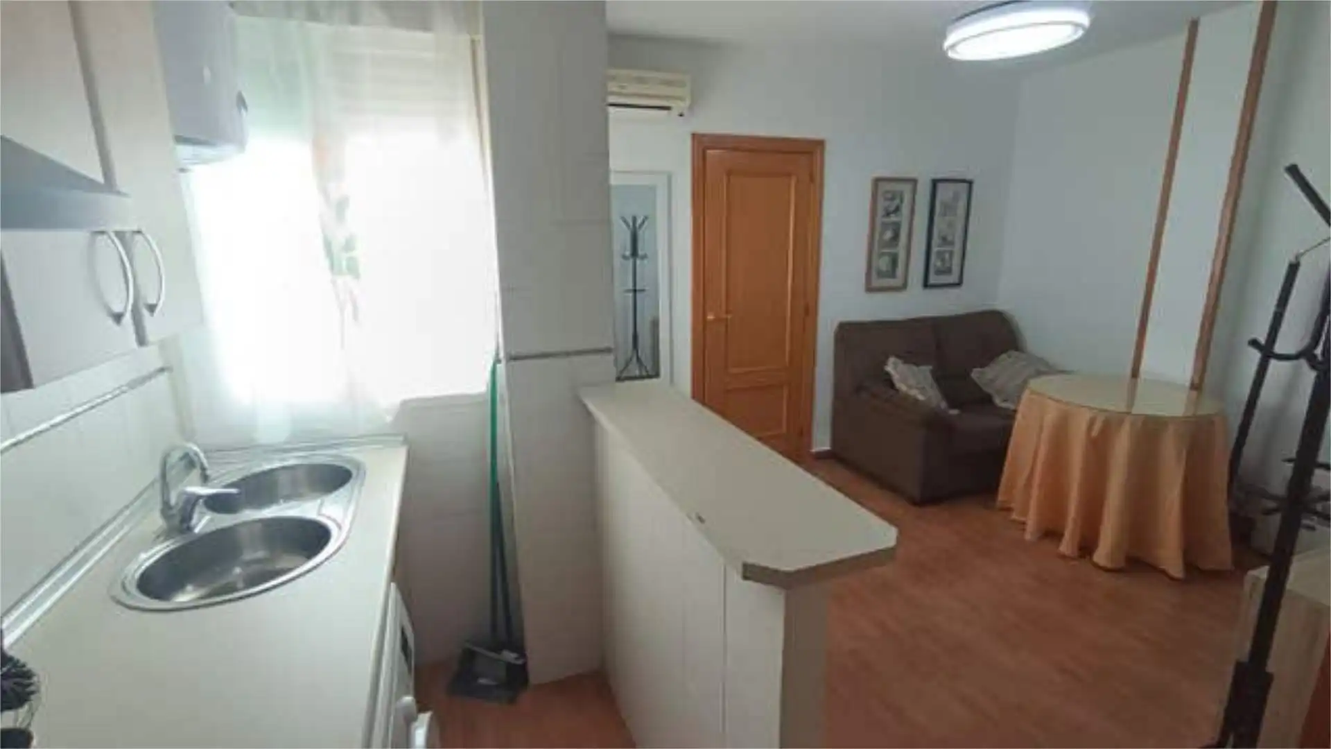 Apartament de lloguer a San Bartolomé - Millán de Priego Dormitori de Apartament de lloguer en Jaén amb Moblat