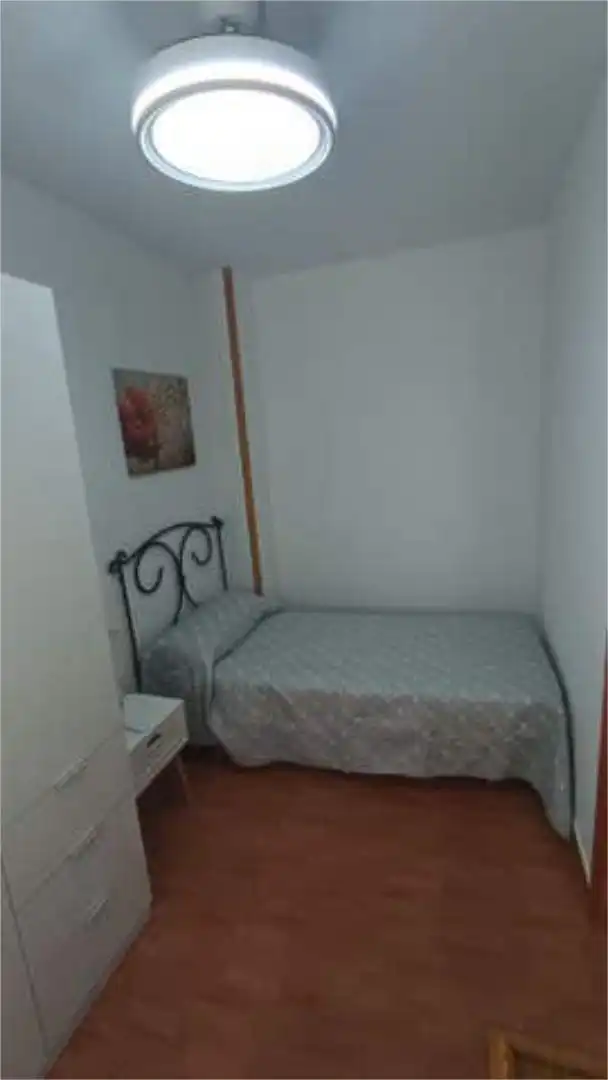 Apartament de lloguer a San Bartolomé - Millán de Priego Dormitori de Apartament de lloguer en Jaén amb Moblat