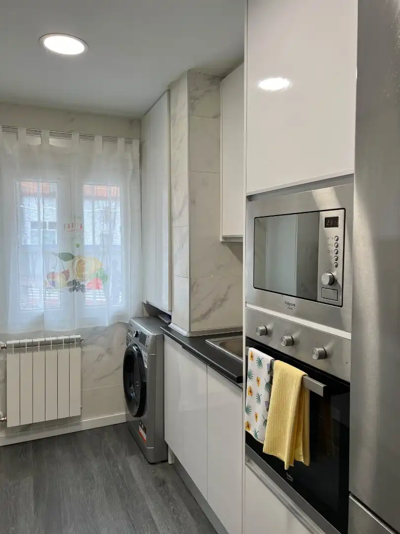Piso en venta en Calle de Juan José Martínez Seco, 56, Los Rosales Piso en venta en Calle de Juan José Martínez Seco, 56, Los Rosales