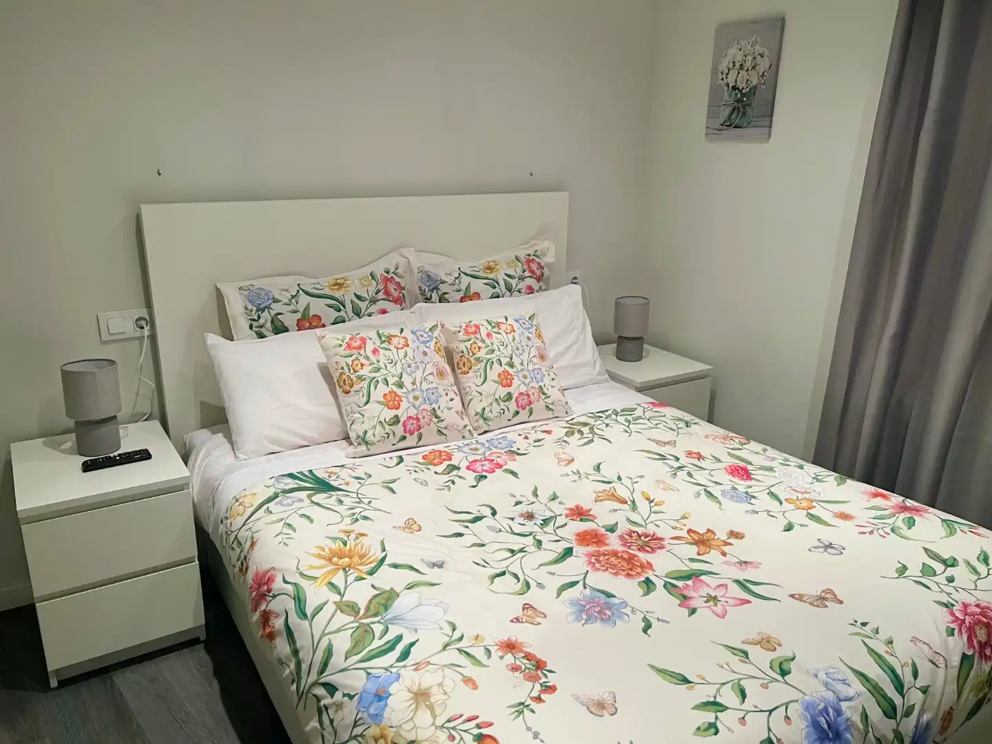 Piso en venta en Calle de Juan José Martínez Seco, 56, Los Rosales Piso en venta en Calle de Juan José Martínez Seco, 56, Los Rosales
