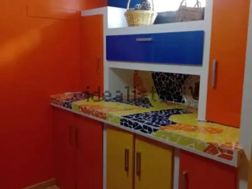Casa o xalet en venda a Calle Torralba de Calatrava, 38, Larache Cuina de Casa o xalet en venda en Ciudad Real amb Calefacció, Jardí privat i Parquet