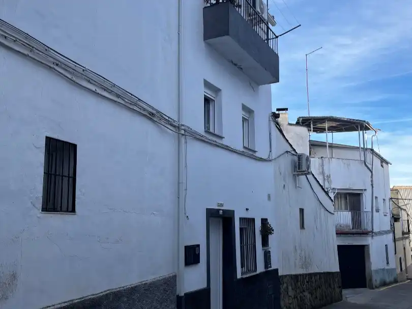 Apartamento en venta en Avenida Portugal, 31, Alcuéscar Vista exterior de Apartamento en venta en Alcuéscar con Aire acondicionado, Calefacción y Balcón