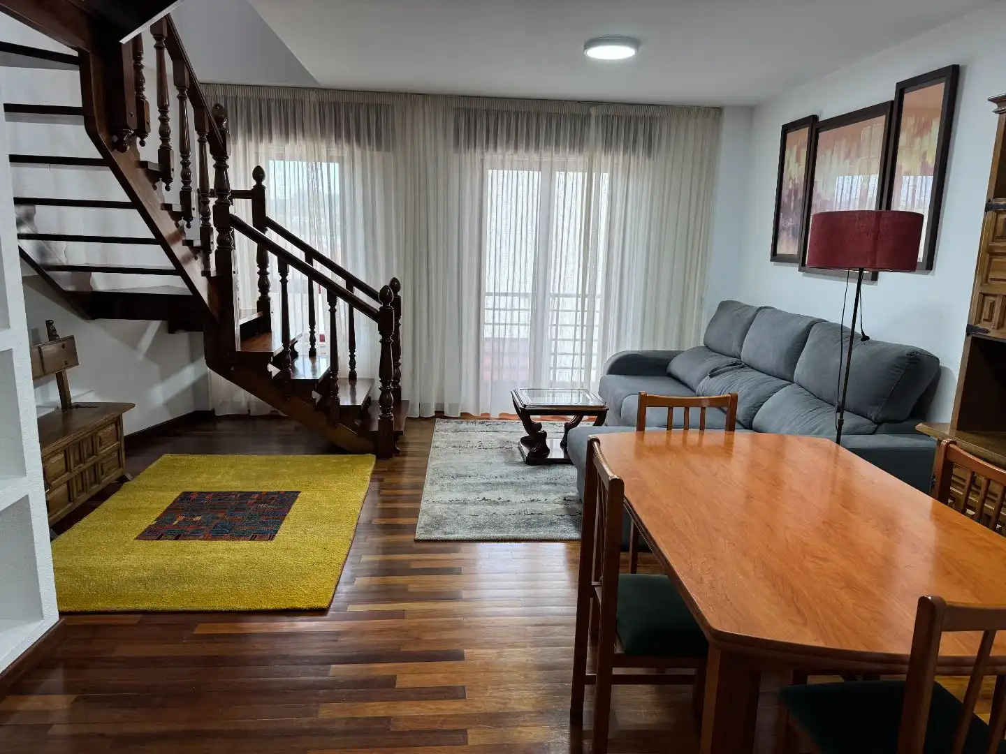 Piso en venta en Rúa de San Lázaro, 93, San Lázaro - Meixonfrío Sala de estar de Piso en venta en Santiago de Compostela con Calefacción, Amueblado y Parking comunitario