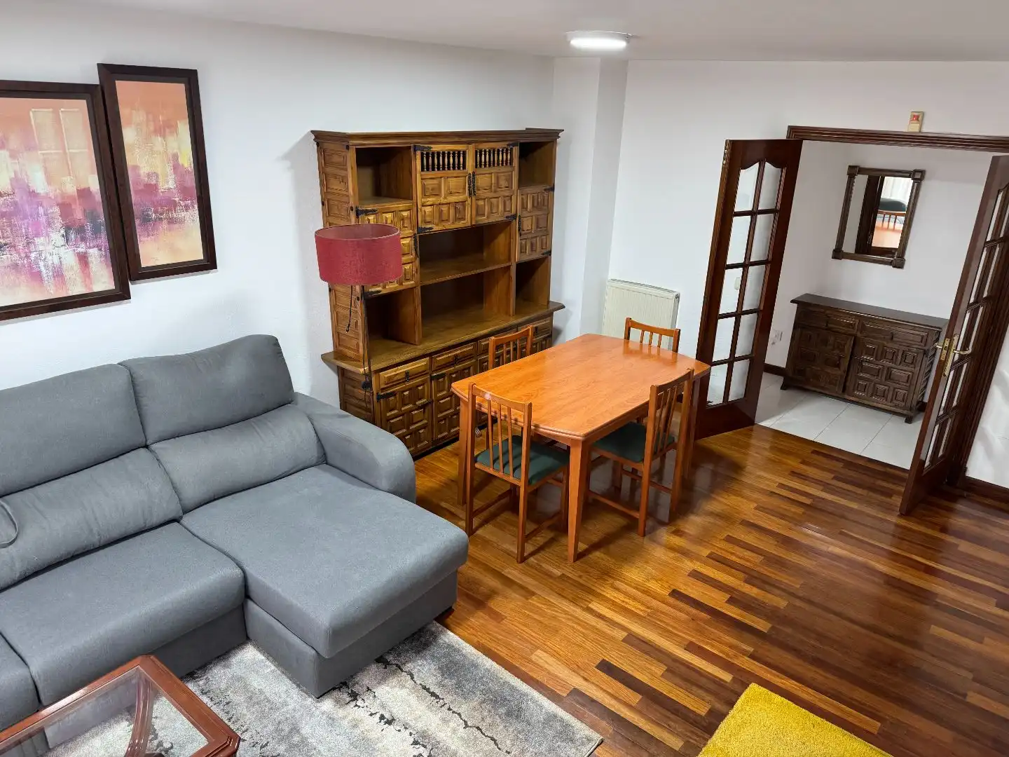 Piso en venta en Rúa de San Lázaro, 93, San Lázaro - Meixonfrío Sala de estar de Piso en venta en Santiago de Compostela con Calefacción, Amueblado y Parking comunitario