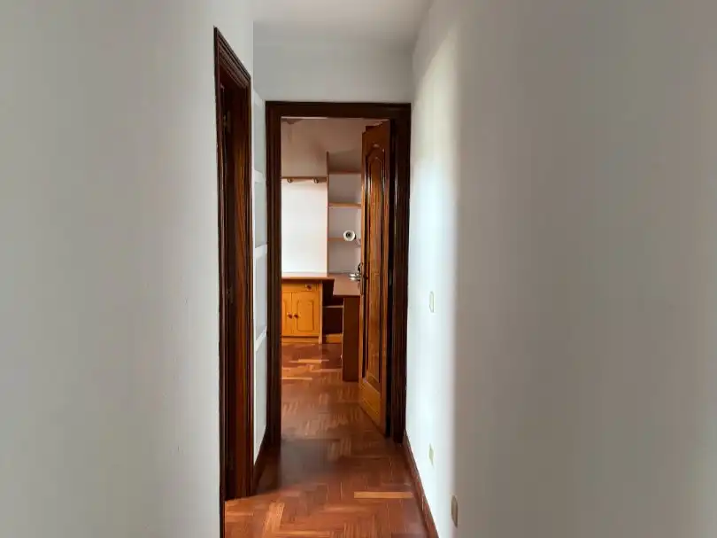 Piso en venta en Rúa de San Lázaro, 93, San Lázaro - Meixonfrío Piso en venta en Santiago de Compostela con Calefacción, Amueblado y Parking comunitario
