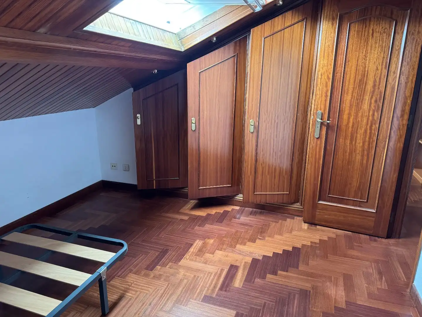 Piso en venta en Rúa de San Lázaro, 93, San Lázaro - Meixonfrío Piso en venta en Santiago de Compostela con Calefacción, Amueblado y Parking comunitario