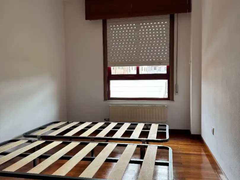 Piso en venta en Rúa de San Lázaro, 93, San Lázaro - Meixonfrío Habitación de Piso en venta en Santiago de Compostela con Calefacción, Amueblado y Parking comunitario