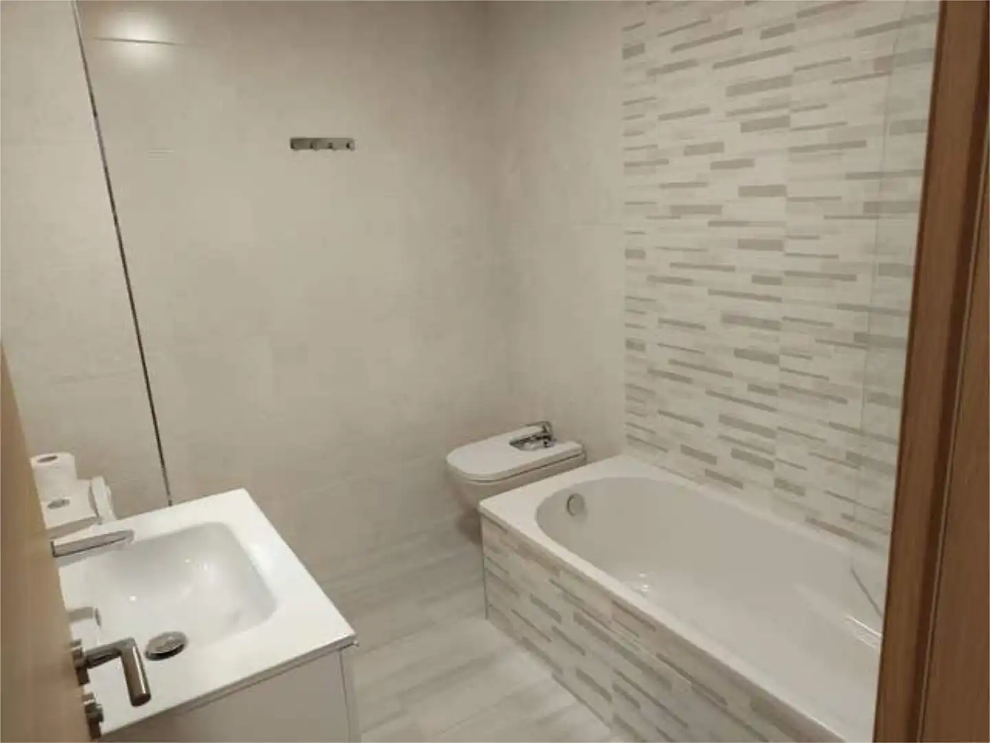 Flat for rent in Santa Comba Bathroom of Flat for rent in Santa Comba with Heating, Terrace and Storage room
