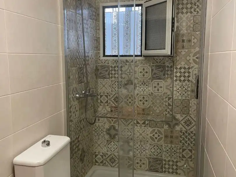 Flat for rent in Calle Ingeniero Salinas, 51, Alcaravaneras Bathroom of Flat for rent in Las Palmas de Gran Canaria with Terrace and Furnished