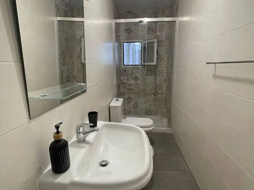Flat for rent in Calle Ingeniero Salinas, 51, Alcaravaneras Bathroom of Flat for rent in Las Palmas de Gran Canaria with Terrace and Furnished