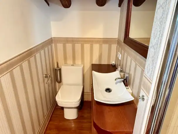 Baño de Piso de alquiler en Segovia con Aire acondicionado, Calefacción y Parquet