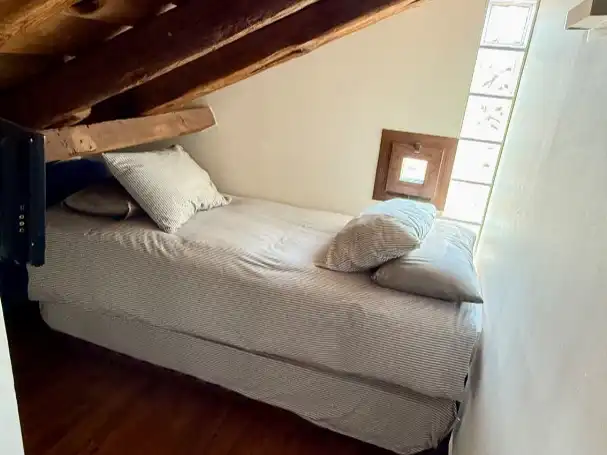 Habitación de Piso de alquiler en Segovia con Aire acondicionado, Calefacción y Parquet