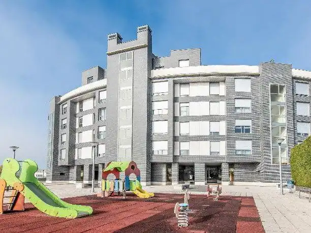 Flat for sale in Calle de la Galana, 49, Pinar del Jalón Exterior view of Flat for sale in Valladolid Capital with Terrace, Swimming Pool and Balcony