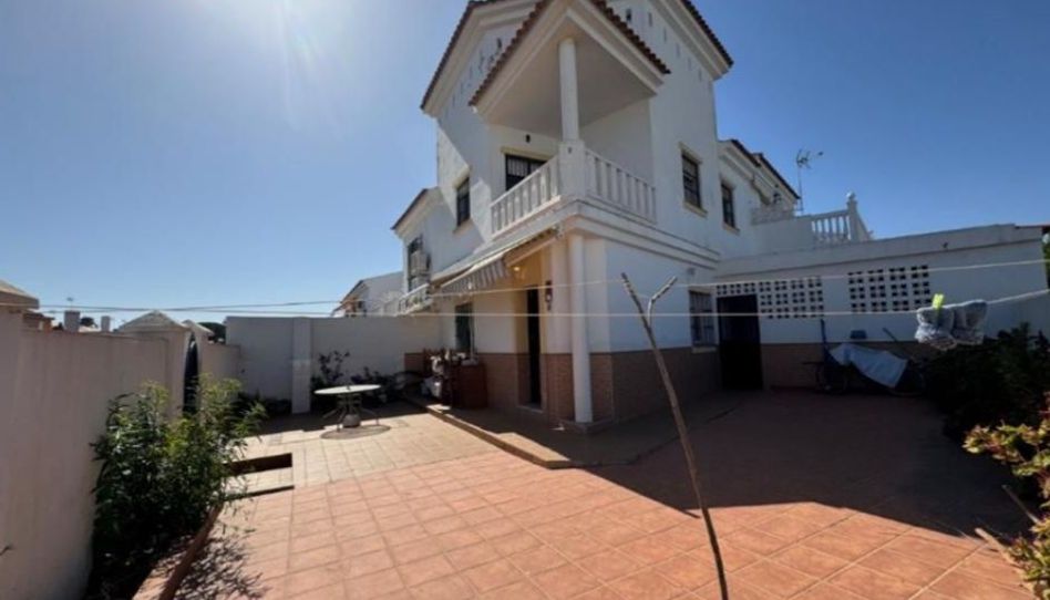 Einfamilien-Reihenhaus zur Miete in Calle Calamar, 27, Urbasur, Islantilla - Bild 1 Foto 1 von Einfamilien-Reihenhaus zur Miete in Calle Calamar, 27, Urbasur, Islantilla