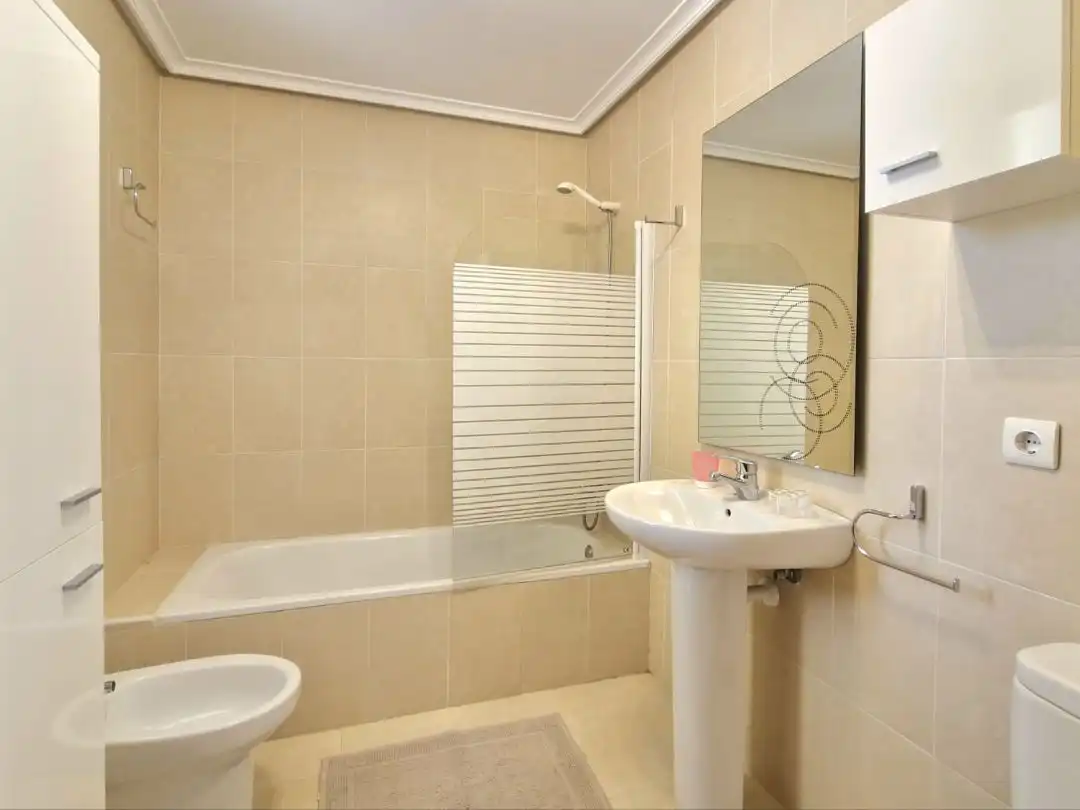 Wohnung zur Miete in Avenida La Rioja, 5, Cirueña