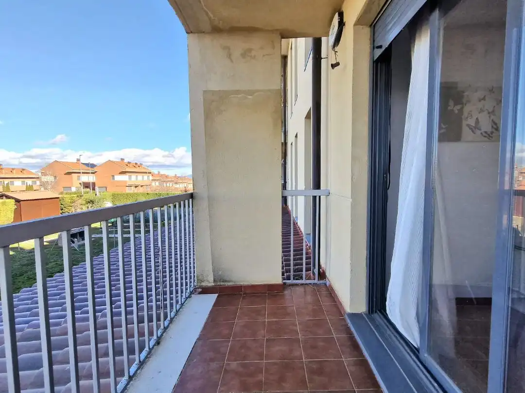 Wohnung zur Miete in Avenida La Rioja, 5, Cirueña