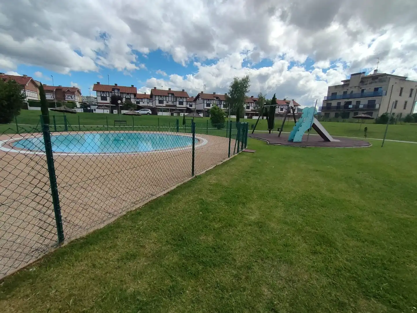 Wohnung zur Miete in Avenida La Rioja, 5, Cirueña
