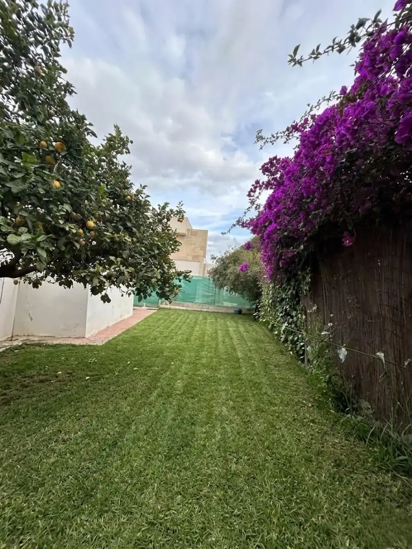 Houses for sale in Calle los Jazmines, 150, Nueva Andalucía centro Garden of Houses for sale in Marbella with Air Conditioner, Heating and Private garden