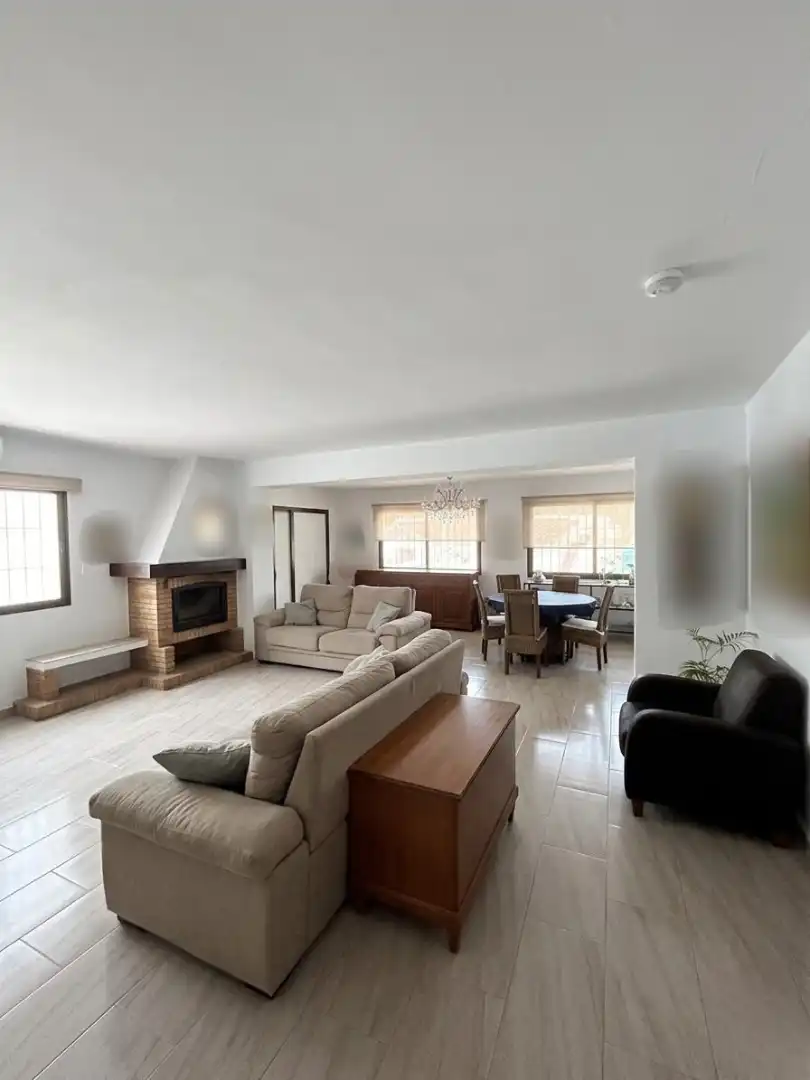 Houses for sale in Calle los Jazmines, 150, Nueva Andalucía centro Living room of Houses for sale in Marbella with Air Conditioner, Heating and Private garden