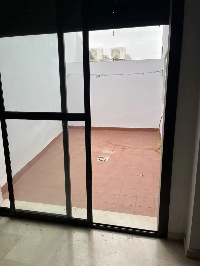 Piso de alquiler en Calle Mesones, 54, Alcalá del Río Piso de alquiler en Alcalá del Río con Aire acondicionado, Calefacción y Trastero