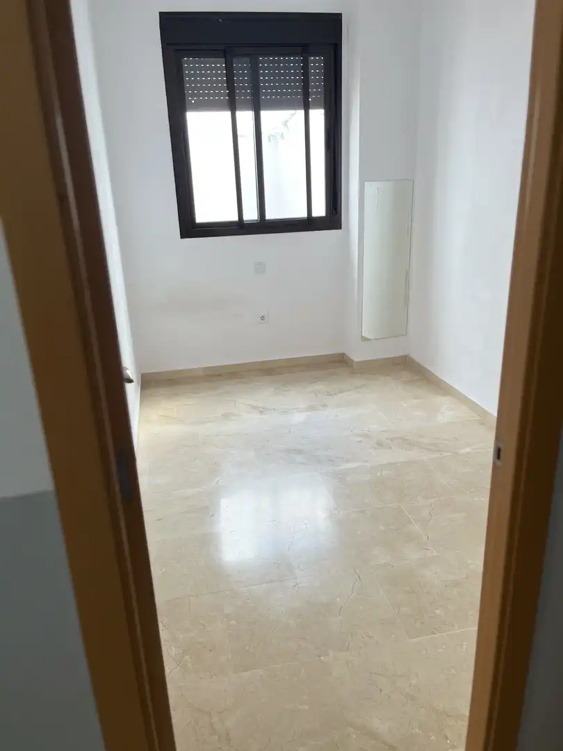 Piso de alquiler en Calle Mesones, 54, Alcalá del Río Piso de alquiler en Alcalá del Río con Aire acondicionado, Calefacción y Trastero