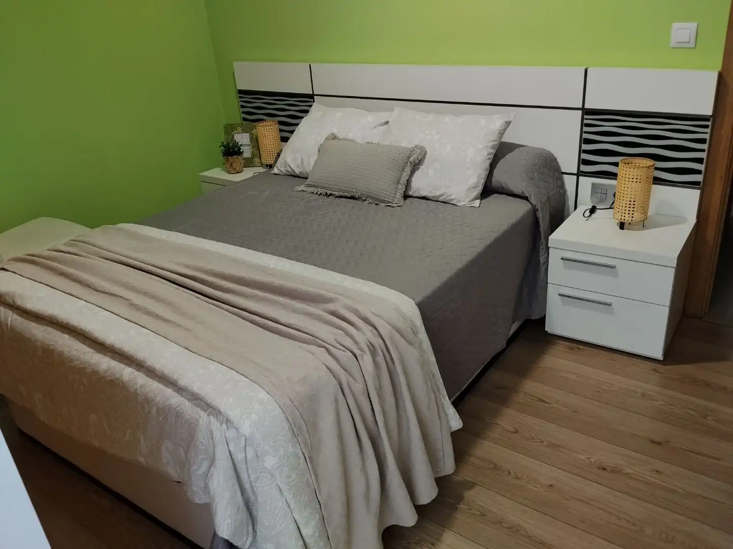 Pis de lloguer a Rúa Canido, 16, Malpica de Bergantiños Dormitori de Pis de lloguer en Malpica de Bergantiños amb Calefacció, Terrassa i Traster