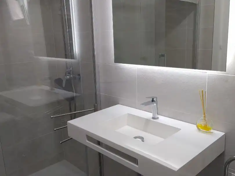 Piso de alquiler en Paseo Marítimo, 3, Paseo Marítimo - San José - La Laguna Baño de Piso de alquiler en Cádiz con Terraza y Amueblado