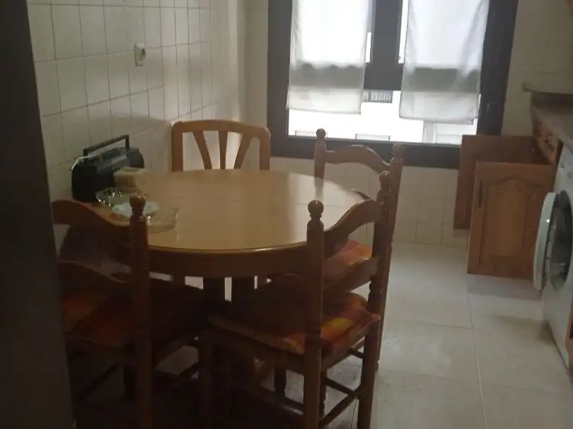 Flat for rent in Calle San Mateo, 26, San Lázaro - Otero - Villafría Dining room of Flat for rent in Oviedo