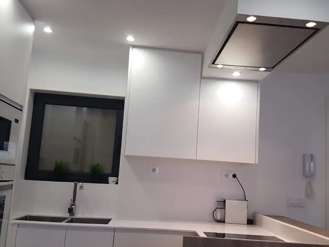 Wohnung zur Miete in Carrer de la Mare de Déu de Port, 258, La Marina del Port Küche von Wohnung zur Miete in Barcelona mit Klimaanlage, Heizung und Parkett