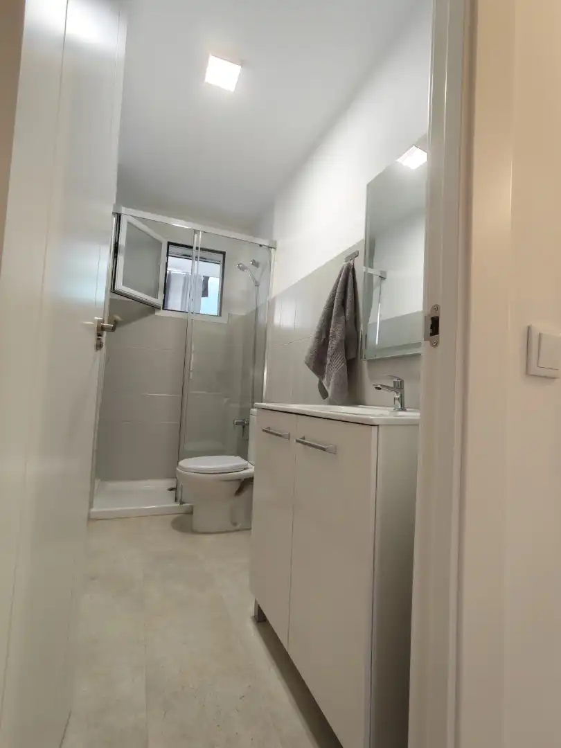 Baño de Piso de alquiler en Córdoba con Aire acondicionado, Calefacción y Terraza