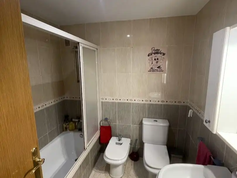 Flat for rent in Carrer del Riu Adra, 7, Ensanche - Río Júcar Bathroom of Flat for rent in Castellón de la Plana / Castelló de la Plana with Air Conditioner, Furnished and Community parking