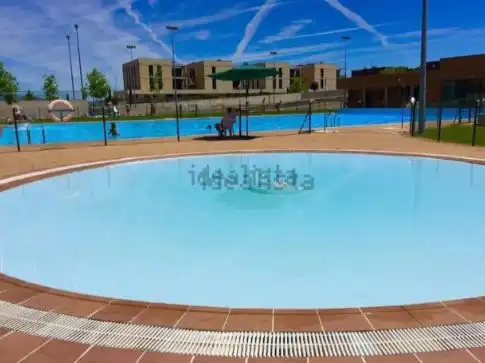 Piscina de Apartamento de alquiler en Cirueña con Calefacción, Piscina y Amueblado