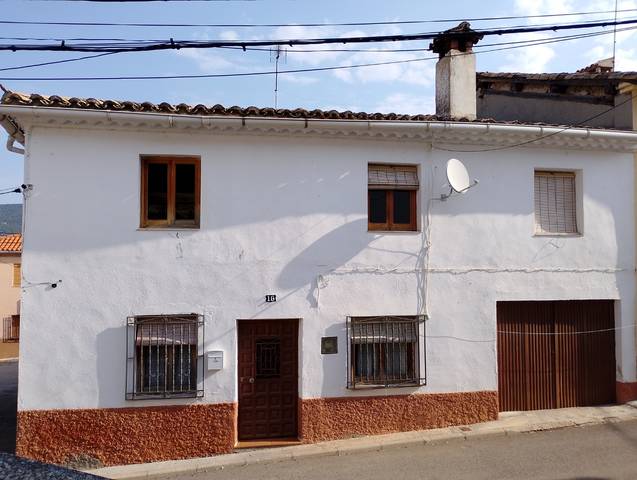 Casa adosada en Venta en Calle Juego de Bolos, 16 en Fresneda de la Sierra