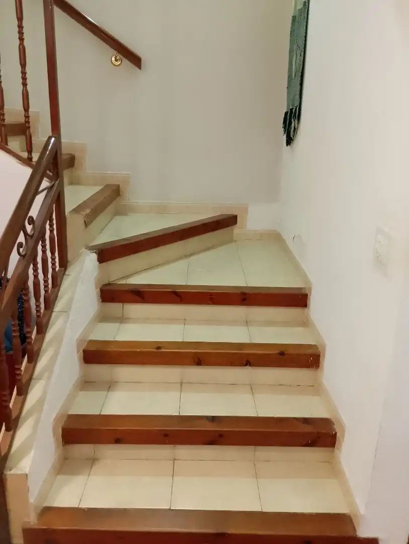 Casa adosada en venta en Calle Juego de Bolos, 16, Fresneda de la Sierra Casa adosada en venta en Fresneda de la Sierra con Calefacción, Parquet y Trastero